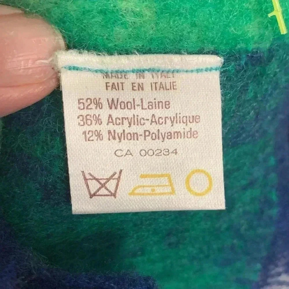 Vintage Italian made wool blend  heavy winter scarf, 12” by 62” - Picture 3 of 4